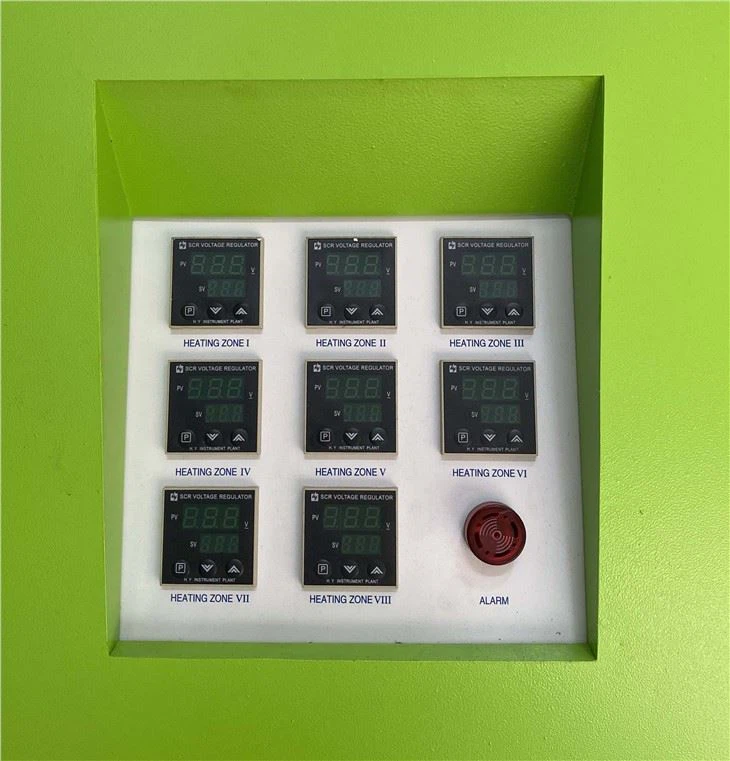 4 Cavity Bottle Making Machine For Small Bottles